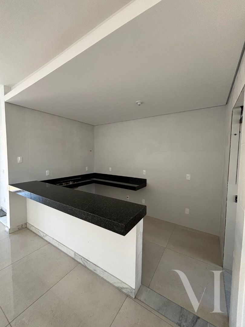 CASA, 3 QUARTOS COM 1 SUÍTE, 1 VAGA, ÁREA PRIVATIVA - VALE DAS ORQUIDEAS - CONTAGEM/MG